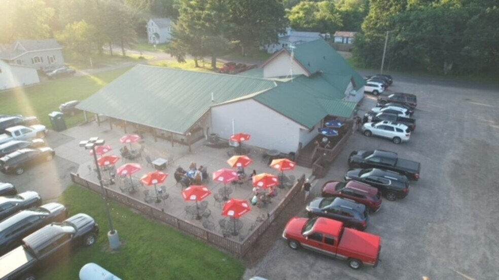 More Photos Of 2002 Midway Rd, Menomonie Restaurant For Sale