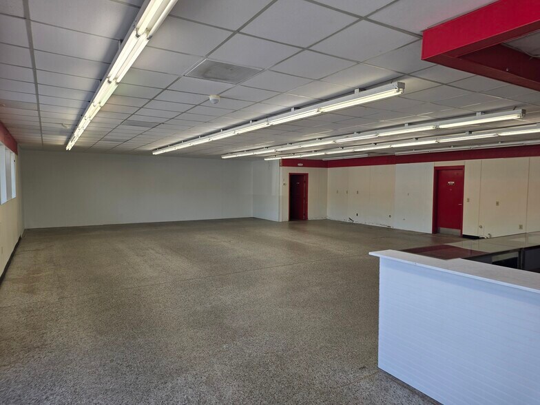 More Photos Of 5800 Castle Hayne Rd, Castle Hayne Freestanding For Lease