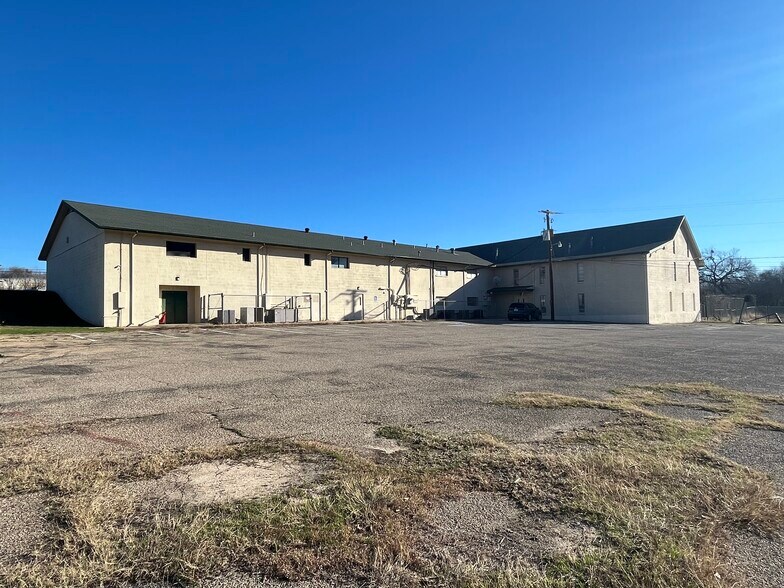 More Photos Of 5025 Jacksboro Hwy, Fort Worth Religious Facility For Sale