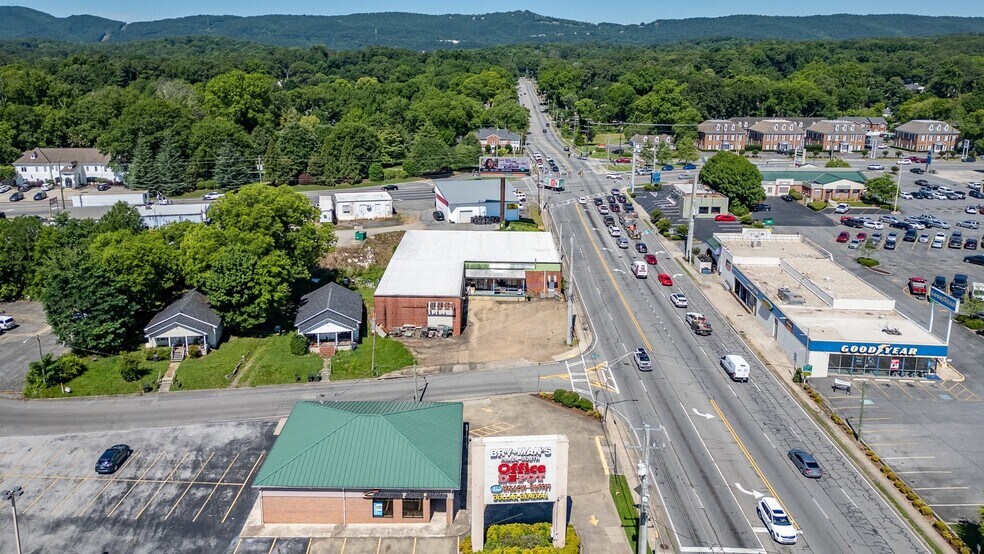Primary Photo Of 303 W Walnut Ave, Dalton Flex For Lease