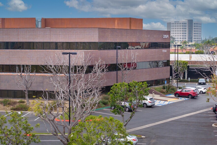 More Photos Of 17592 E 17th St, Tustin Office For Lease