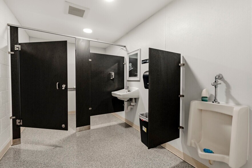 More Photos Of 4144 Pennsylvania 147 Hwy, Herndon Supermarket For Sale