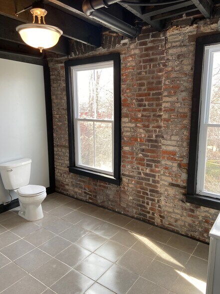 More Photos Of 1926 Cherokee St, Saint Louis Storefront Retail Residential For Sale