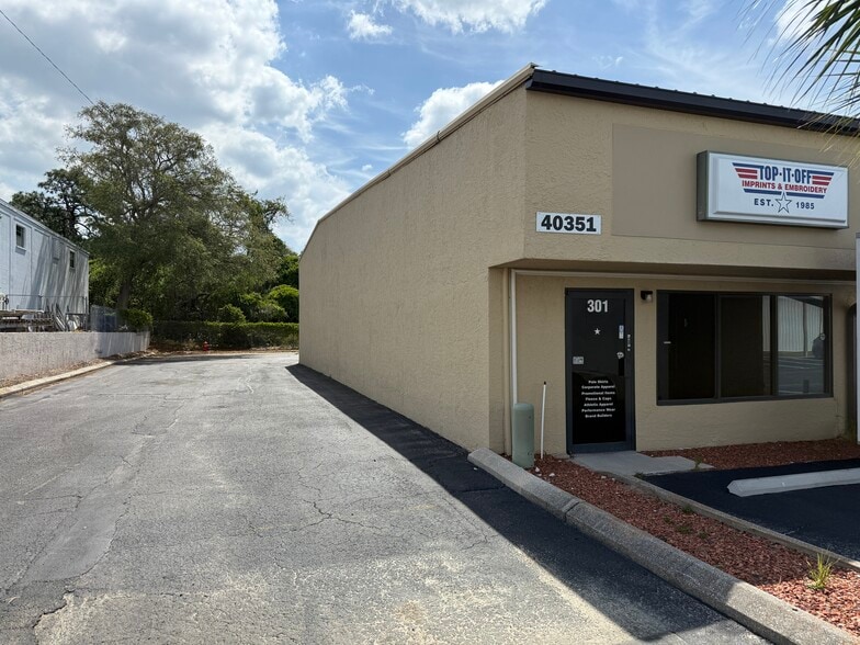 More Photos Of 40351 US Highway 19 N, Tarpon Springs Warehouse For Lease