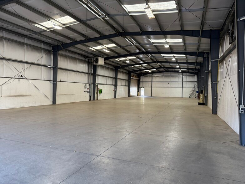 More Photos Of 2270 Ivy St, Chico Warehouse For Sale