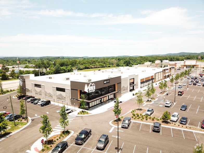 More Photos Of 7201 Shallowford Rd, Chattanooga Unknown For Lease