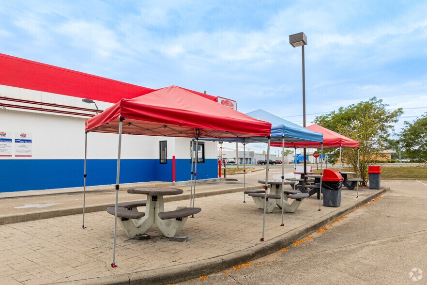 More Photos Of 1599 N Morton St, Franklin Fast Food For Lease