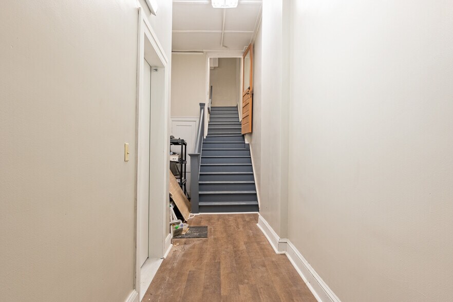 More Photos Of 522 N Main St, Hillsville Office Residential For Sale