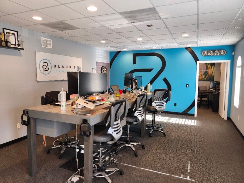 More Photos Of 3692 N Wickham Rd, Melbourne Office For Lease