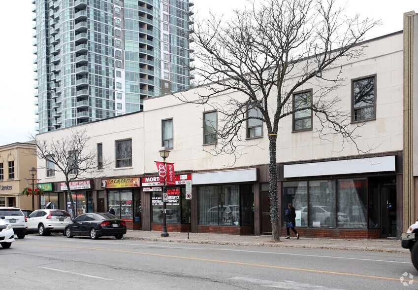Primary Photo Of 8-28 Queen St W, Brampton Storefront Retail Residential For Lease