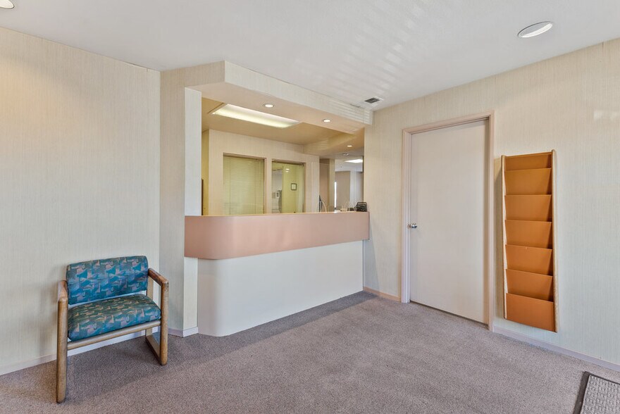 More Photos Of 64 Penny Ln, Watsonville Medical For Sale