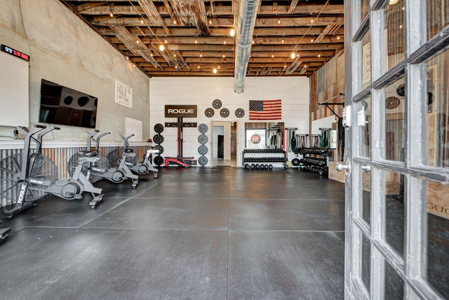 More Photos Of 210 Main st, Minco Health Club For Sale