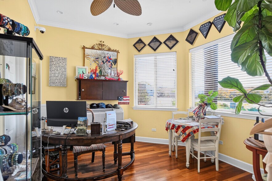 More Photos Of 95 S Ocean Ave, Cayucos Hospitality For Sale