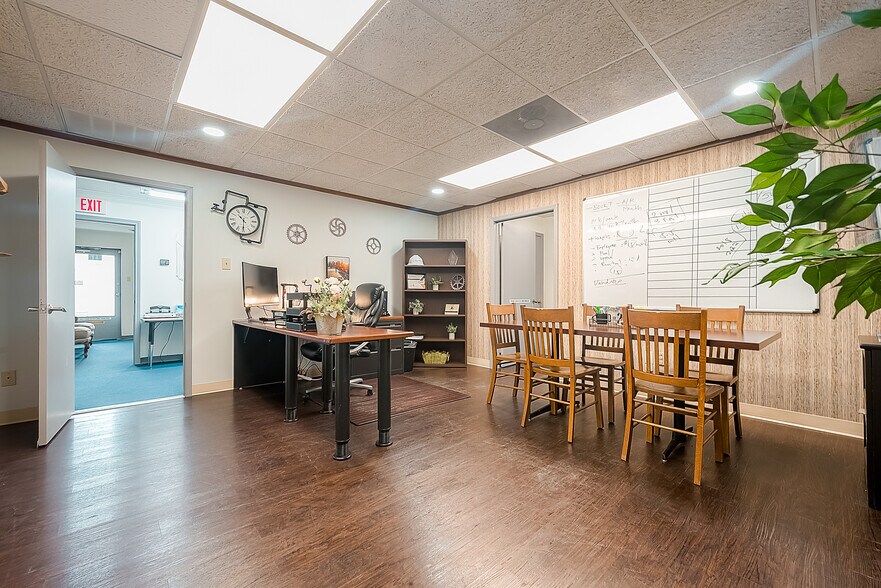 More Photos Of 208-214 E X St, Deer Park Medical For Lease