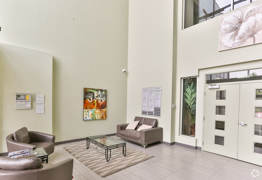 More Photos Of 11420 27th St SE, Calgary Medical For Lease