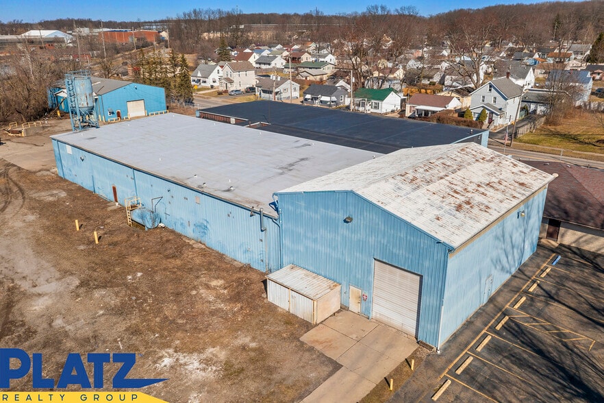 More Photos Of 1929 Larchmont Ave NE, Warren Warehouse For Sale