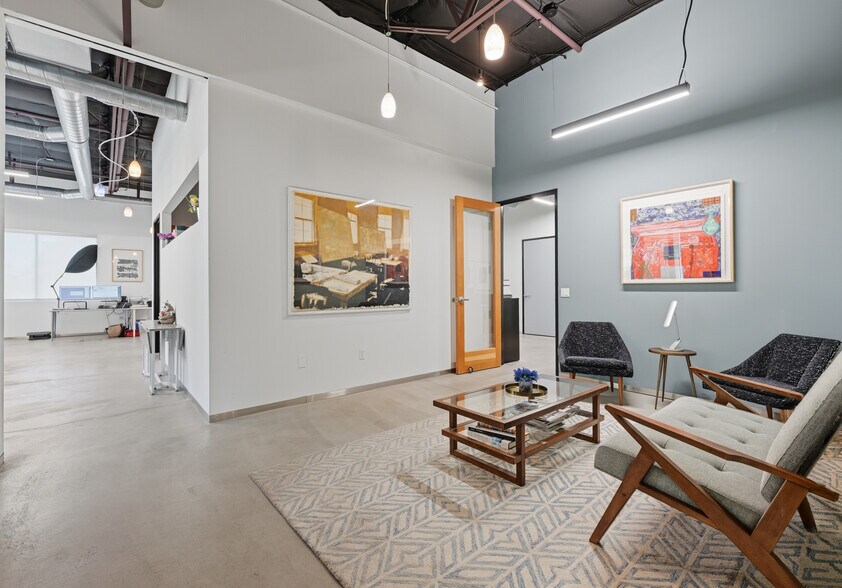 More Photos Of 8495 Redwood Creek Ln, San Diego Manufacturing For Sale