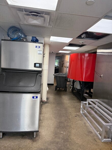 More Photos Of 103 E 3rd St, Covington Apartments For Lease