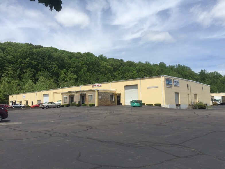 More Photos Of 71 S Turnpike Rd, Wallingford Manufacturing For Lease