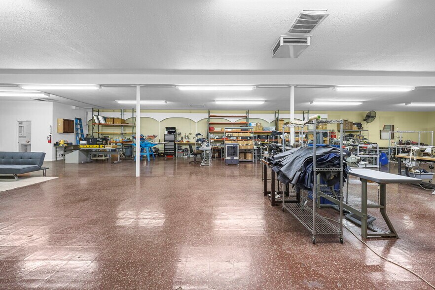 More Photos Of 10640 Main St, El Monte Storefront For Sale