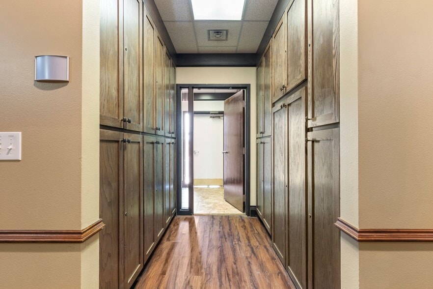 More Photos Of 5100 Andrews Hwy, Midland Office For Lease