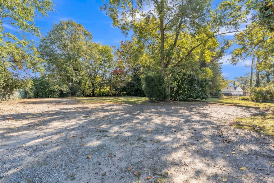 More Photos Of 408 N Main St, Greer Office For Sale