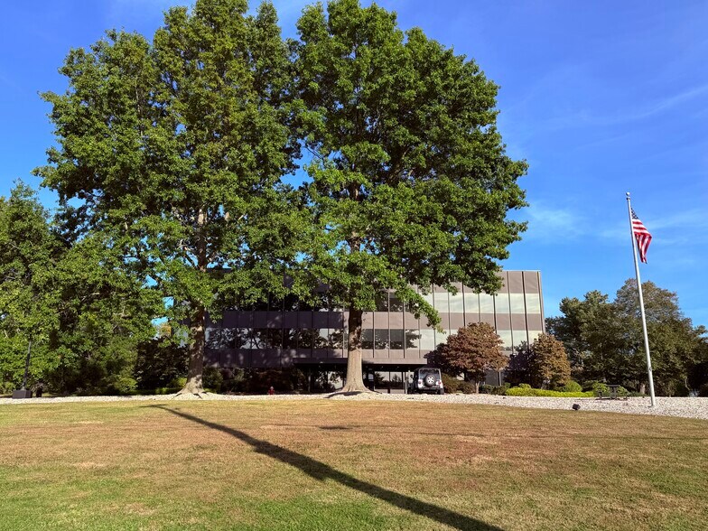 More Photos Of 420 Columbus Ave, Valhalla Office For Lease