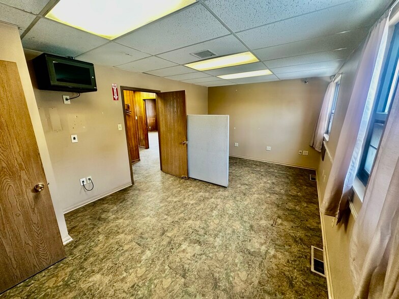 More Photos Of 3470 Gilchrist Rd, Mogadore Warehouse For Sale