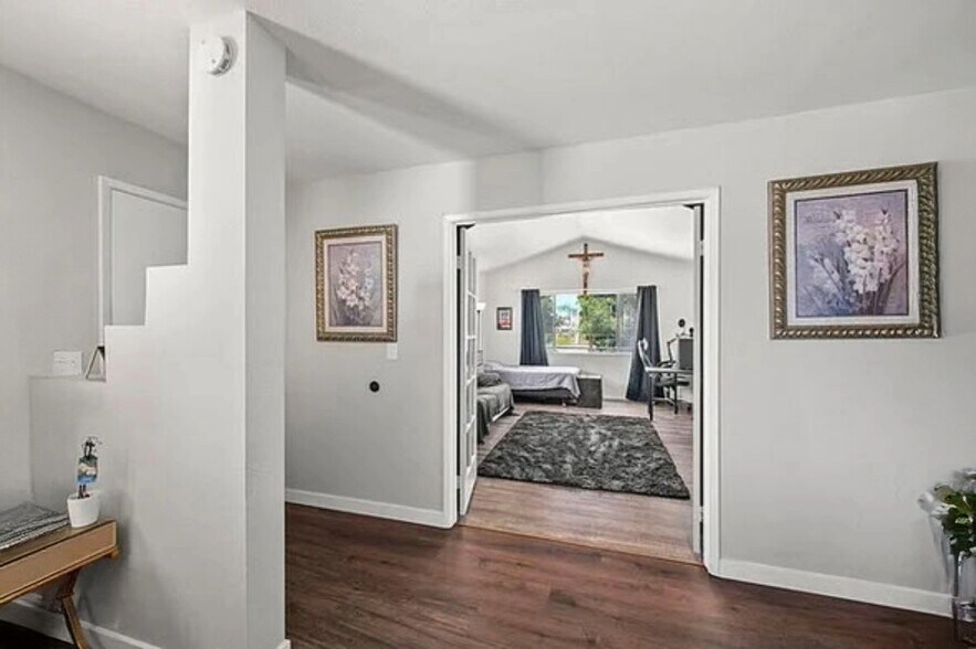 More Photos Of 2245 S Lanoitan Ave, National City Apartments For Sale