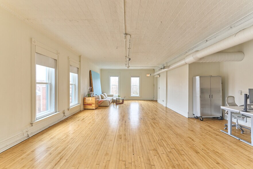 More Photos Of 1539 N Damen Ave, Chicago Office For Lease