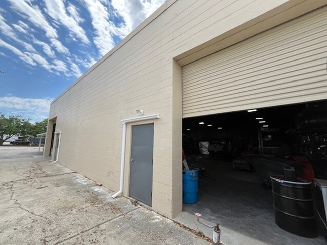 More Photos Of 4181 N 116th Ter, Clearwater Manufacturing For Sale
