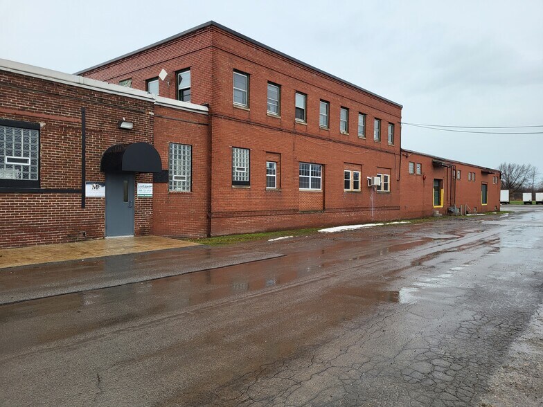 Primary Photo Of 3817 Lake Shore Dr E, Dunkirk Warehouse For Lease
