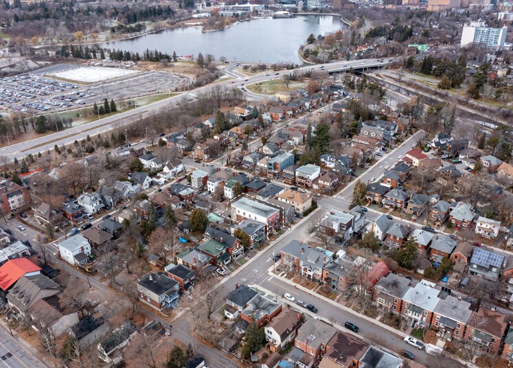 More Photos Of 46 Carlyle Ave, Ottawa Apartments For Sale