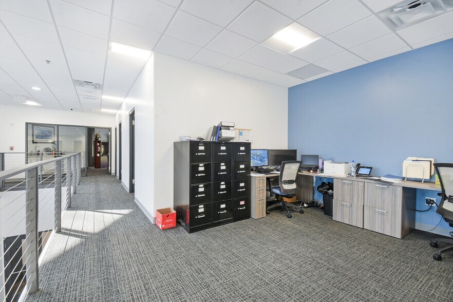 More Photos Of 10393 Fortune Pky, Jacksonville Office For Sale