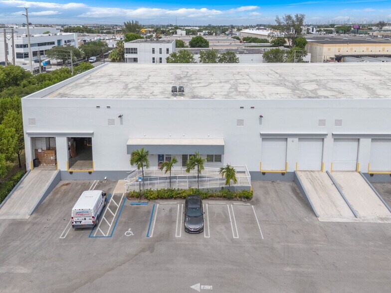 More Photos Of 7900-7930 NW 71st St, Miami Warehouse For Lease