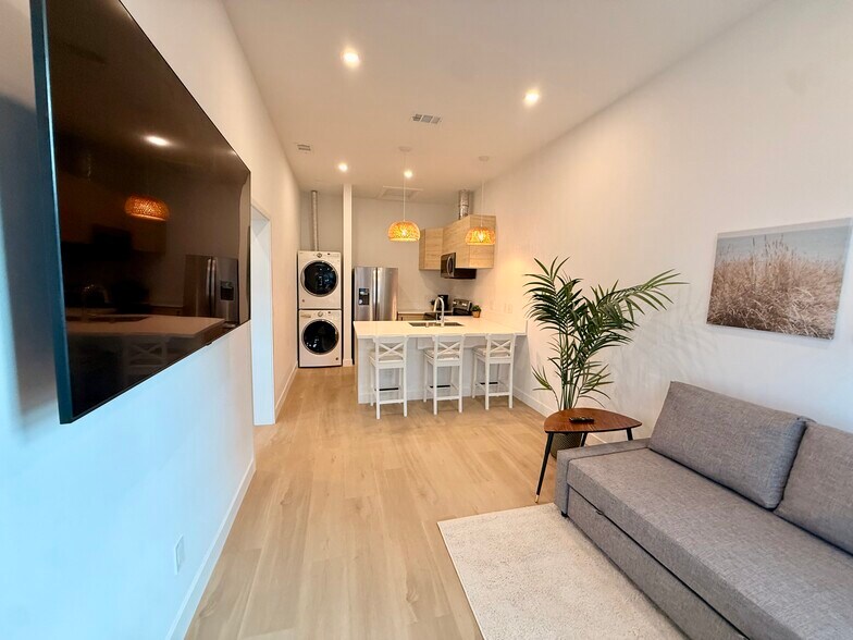 More Photos Of 2175-2177 Bacon St, San Diego Apartments For Sale