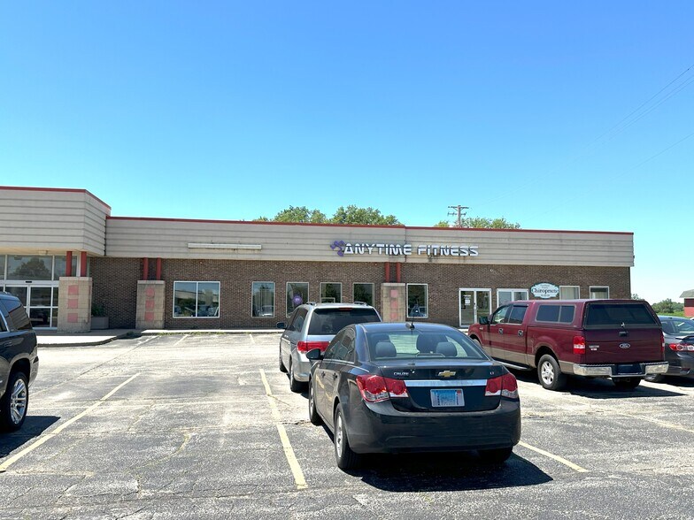 More Photos Of 506 N Elida St, Winnebago Office For Sale