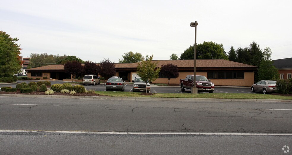 More Photos Of 1730 Amherst St, Winchester Medical For Sale