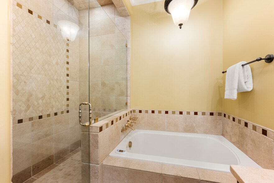 More Photos Of 1210 Arden Hills Ln, Sacramento Specialty For Sale