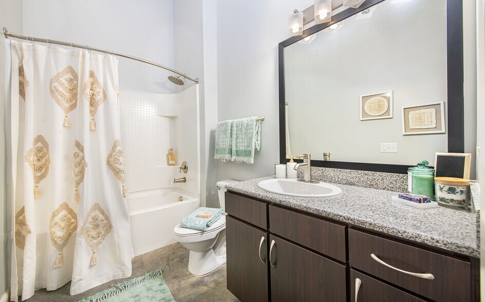 More Photos Of 725-735 Coleman Blvd, Mount Pleasant Apartments For Lease