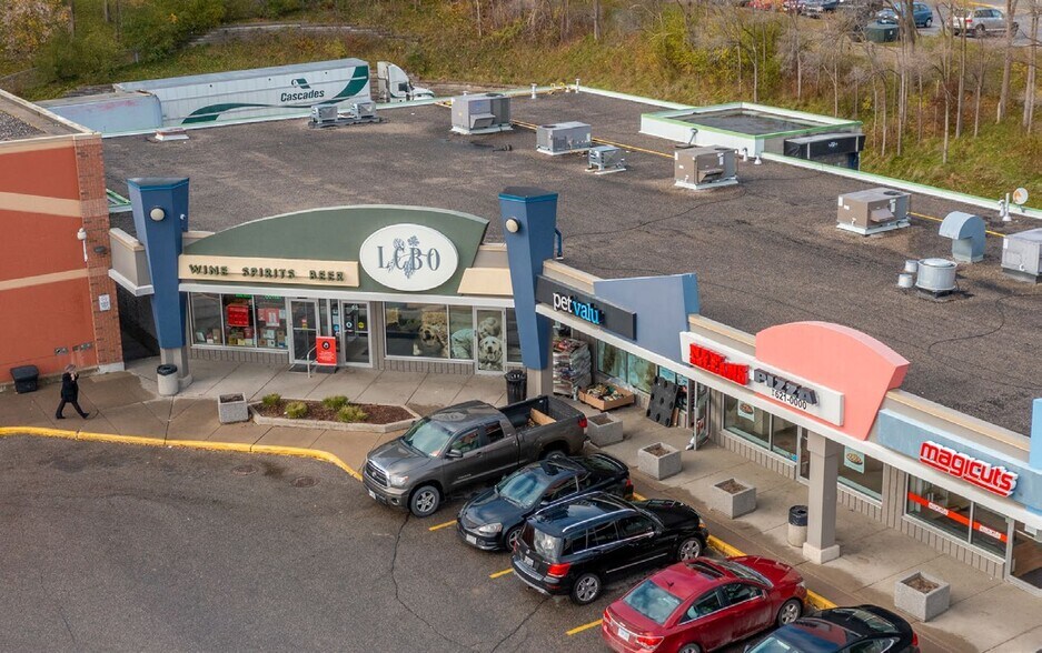 More Photos Of 130 Cedar St, Cambridge Storefront For Lease