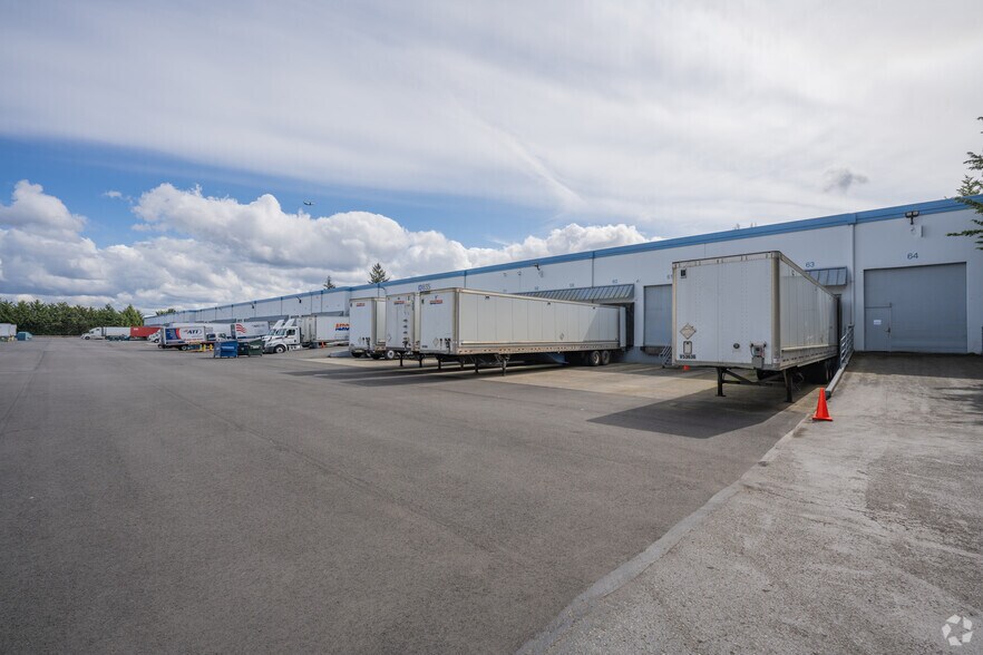 More Photos Of 835 S 192nd St, Seatac Warehouse For Lease