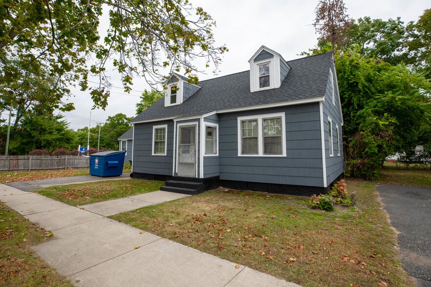 More Photos Of 5 Barber St, Springfield Office Residential For Sale