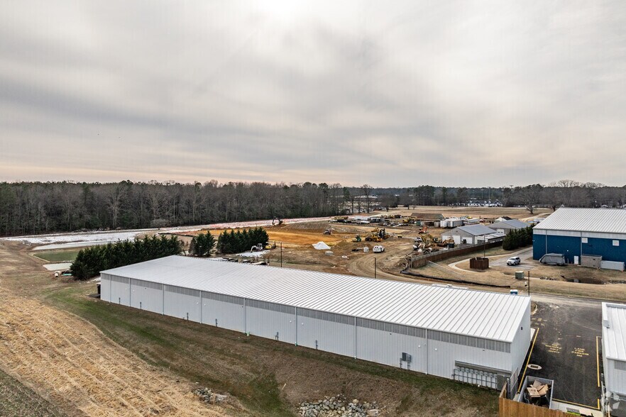 More Photos Of 8129 Pine Ridge Rd, Mechanicsville Light Distribution For Lease