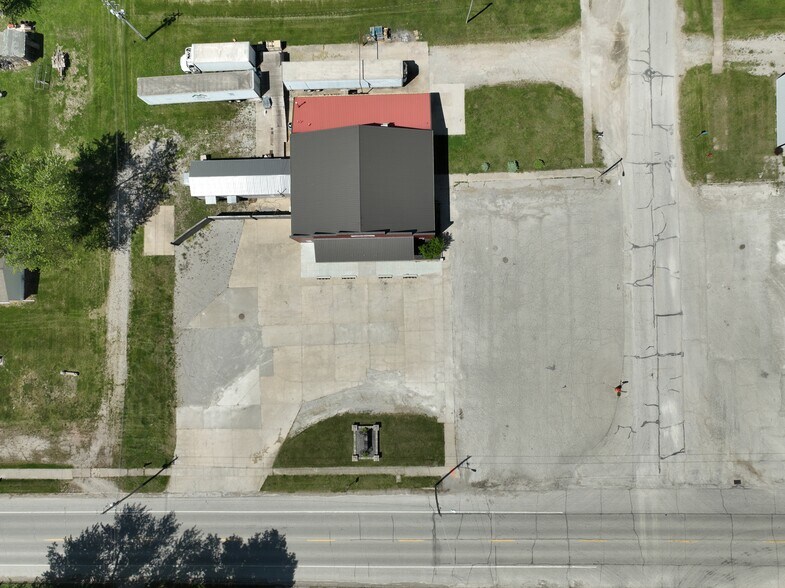 More Photos Of 100 W Pleasant, Cincinnati General Retail For Sale