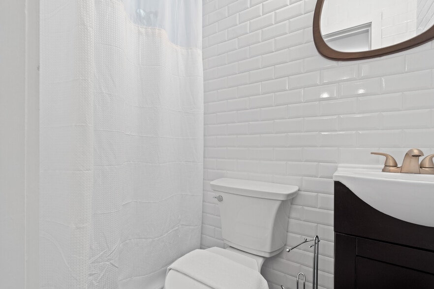 More Photos Of 3155 W Highway 98, Port Saint Joe Hotel For Sale