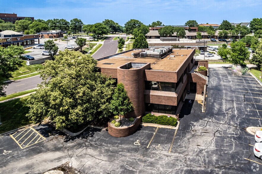 More Photos Of 11775 W 112th St, Overland Park Medical For Lease