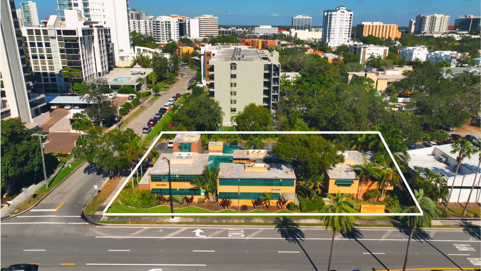 Primary Photo Of 777 S Palm Ave, Sarasota Office For Sale