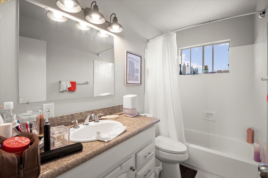 More Photos Of 22032 Arbor Ave, Hayward Apartments For Sale