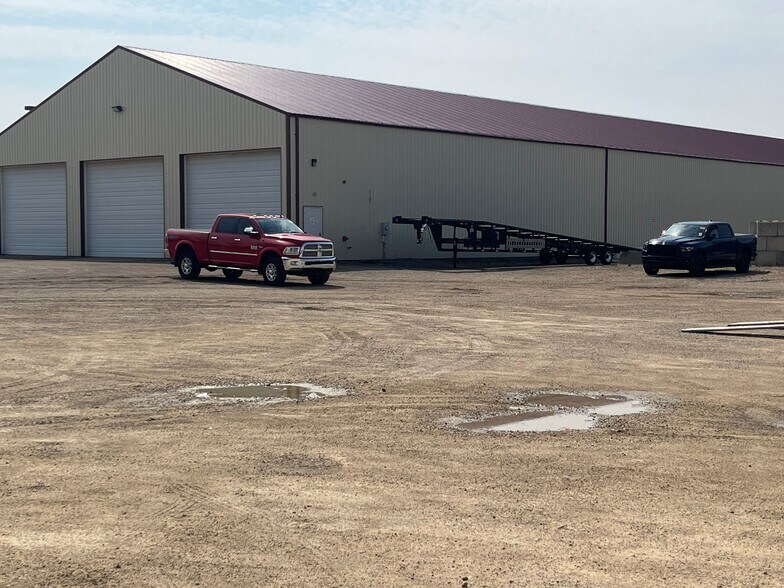 More Photos Of 409 NE 11th St, Austin Warehouse For Lease